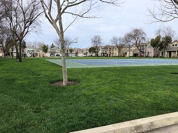 2nd image of 3069 English Oak Cir