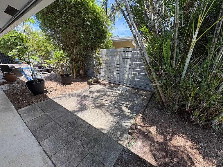1122 SW 2nd Ct #2 — Photo 21