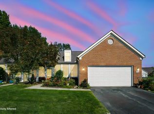 5998 Naughten Pond Dr, Columbus, OH 43213