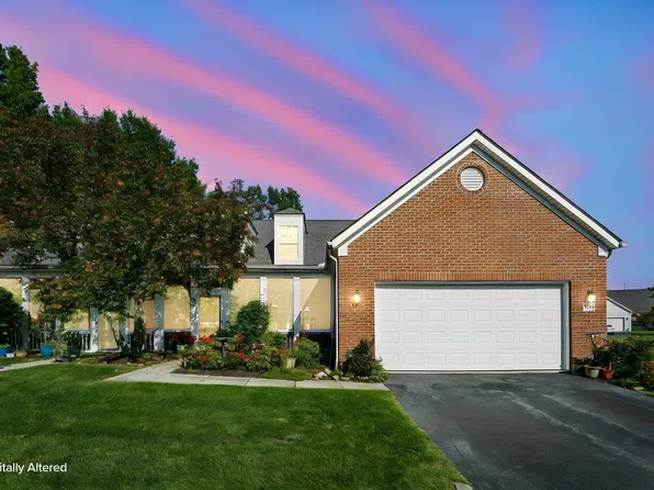 5998 Naughten Pond Dr, Columbus, OH 43213