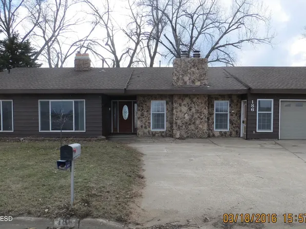 186 N Lake Dr, Watertown, SD 57201
