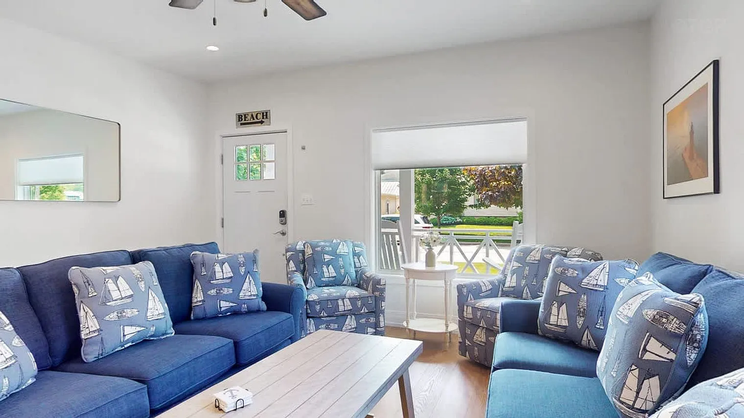 6 bed, 3.0 bath, 2540 sqft, $7,520 — Photo 4