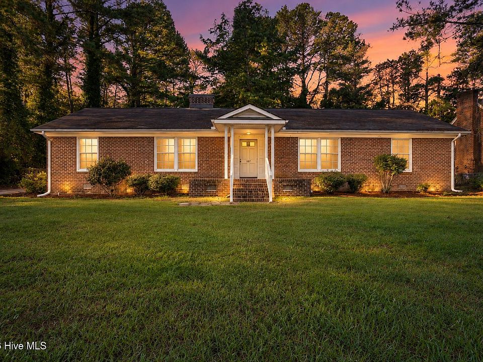 1st image of 1707 Roxbury Drive N