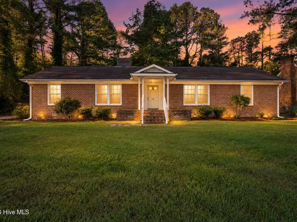 1707 Roxbury Drive N, Wilson, NC 27893