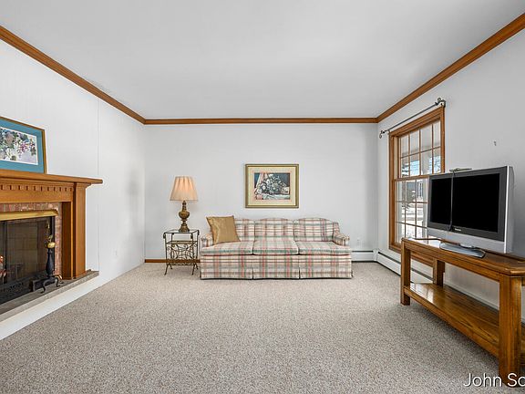 4th image of 2145 Bauer Rd