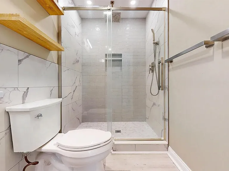 450 Redwood Ave — Photo 33