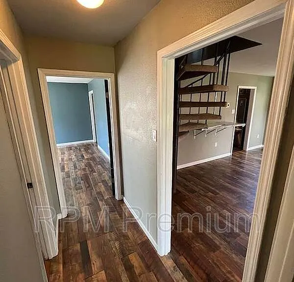 8725 Fairoaks St — Photo 17