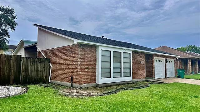 2424 Park Place Dr — Photo 3