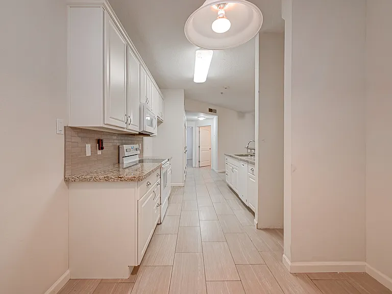 2803 Kings Crossing Dr #112 — Photo 4
