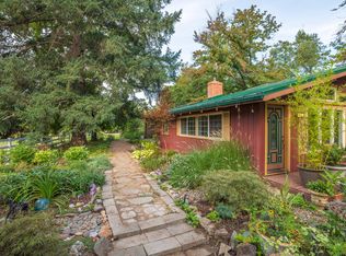 57 Matney Ln, Rogue River, OR 97537