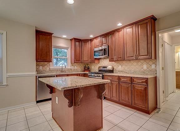3rd image of 10905 Spray Ct