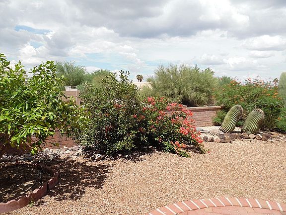 3rd image of 1020 W Rio Magdalena