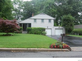 18 Whitewood Rd, White Plains, NY 10603