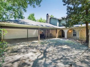 5910 Templegate Dr, Houston, TX 77066