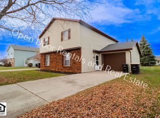 5217 Vermont Ln, Fort Wayne, IN 46815