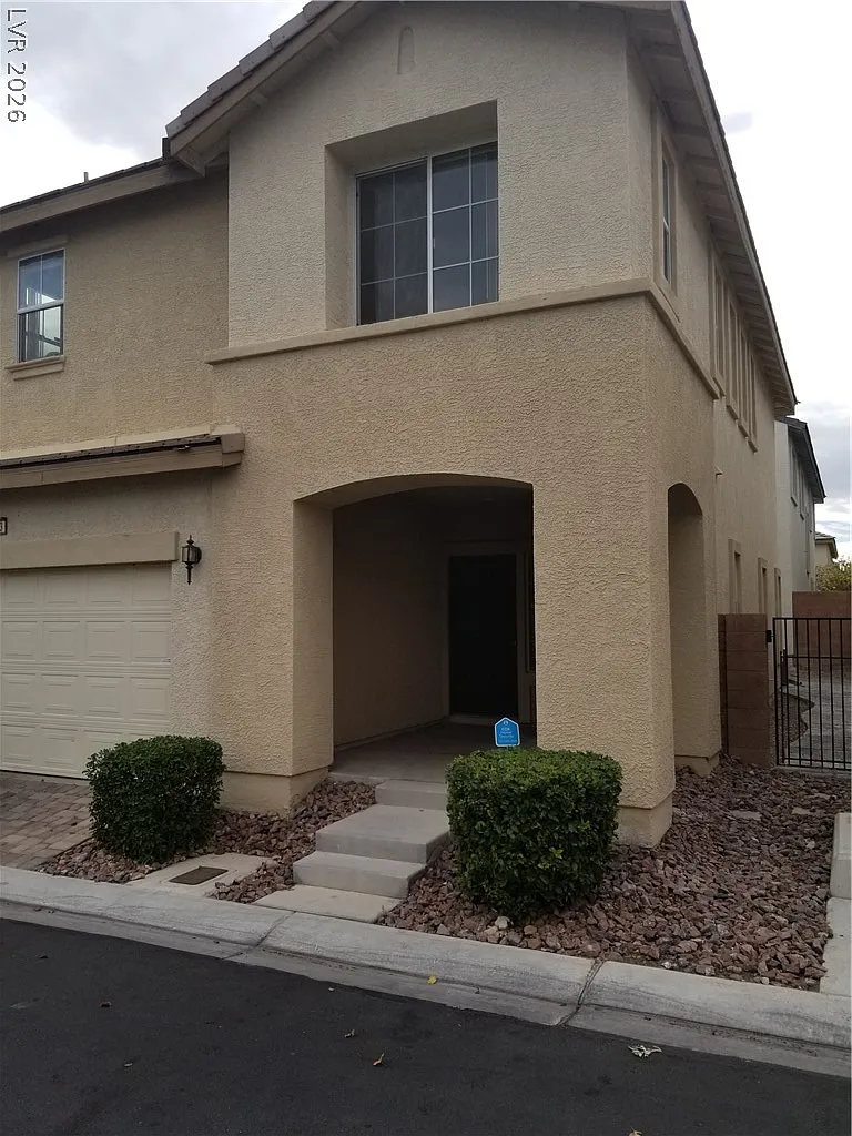 3 bed, 2.5 bath, 1505 sqft, $1,800 — Photo 2
