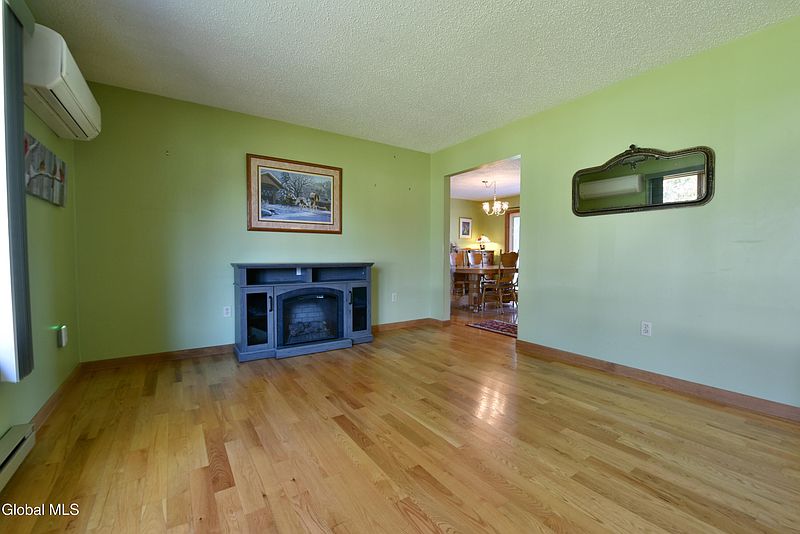 5th image of 128 Pilling Drive