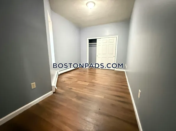 114 Mount Pleasant Ave, Roxbury, MA