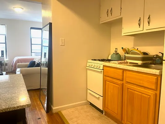 Rented by Oxford Property Group | media 9