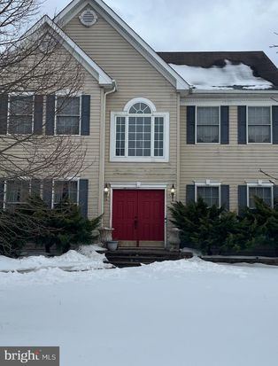 67 Lavender Dr, Sewell, NJ 08080