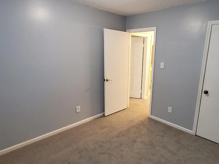 4765 Greenlaw Dr — Photo 16
