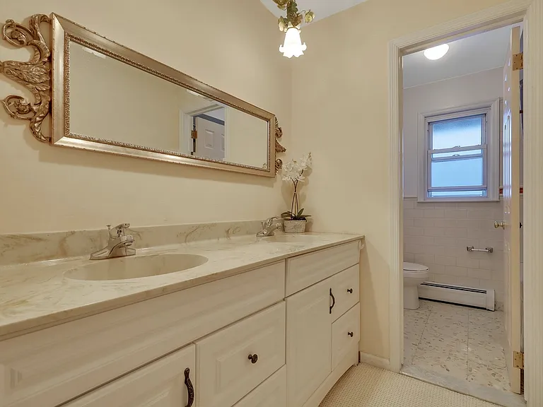 38 Ash St — Photo 18