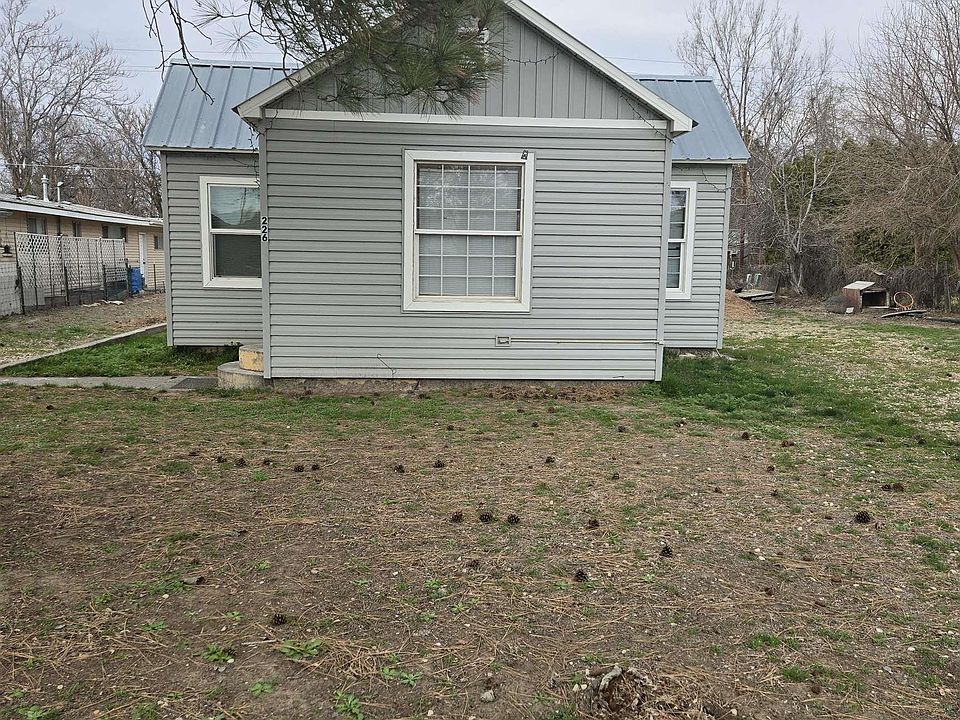 2nd image of 226 W Owyhee Ave