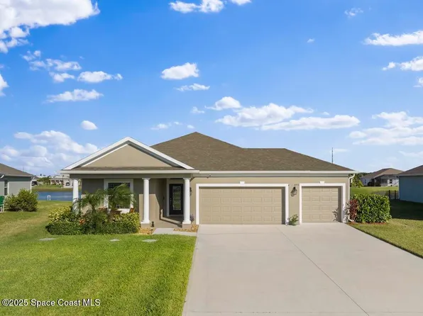 8476 Laguna Cir, Micco, FL 32976