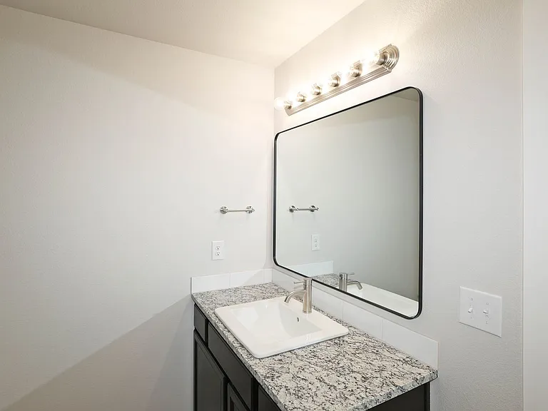 3003 Swenson St — Photo 16