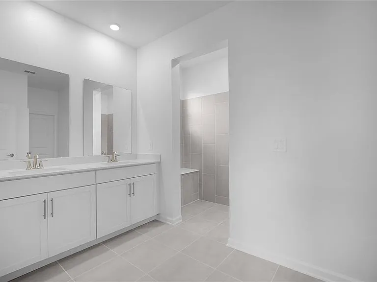 5529 Nina Way — Photo 32