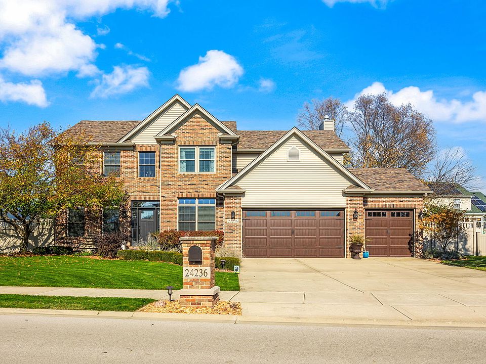 1st image of 24236 Golden Sunset Dr