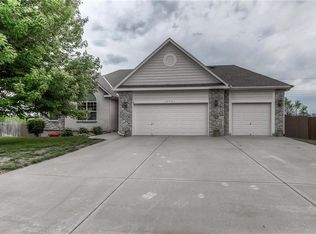 22486 S Saint Francis St, Spring Hill, KS 66083