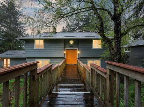10463 SW 53rd Ave, Portland, OR 97219