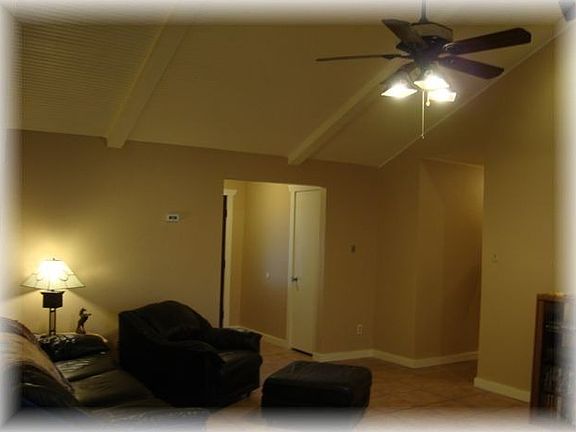 4th image of 217 Portsmouth Dr