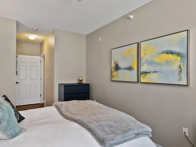 660 N 2nd St #410 — Photo 13