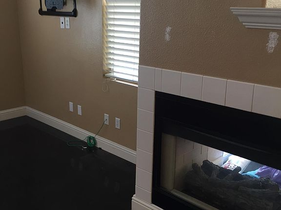 4th image of 900 Del Avion Ln