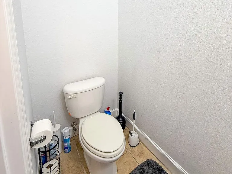 2508 SW 35th Pl #T117 — Photo 10