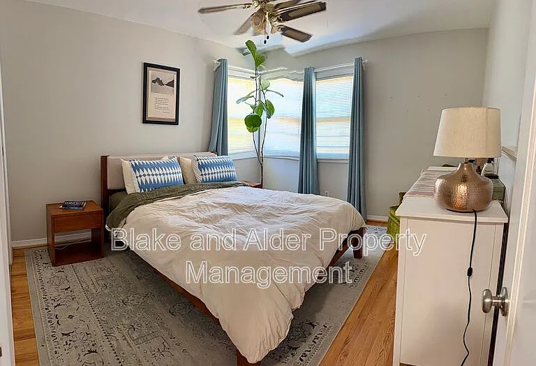 2727 NE 65th Ave — Photo 13