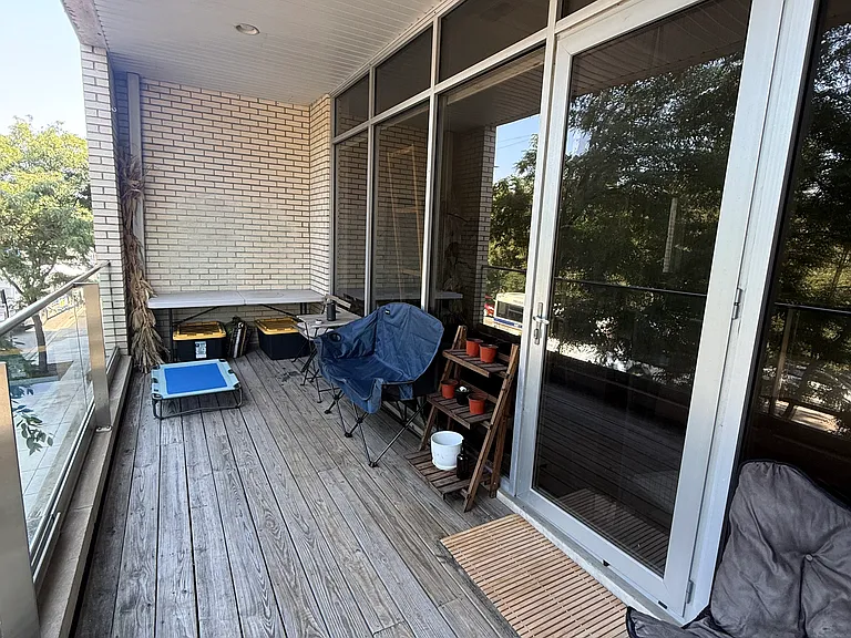 1045 N California Ave #2 — Photo 3