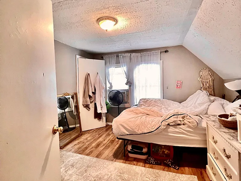 13 Phillips St — Photo 30