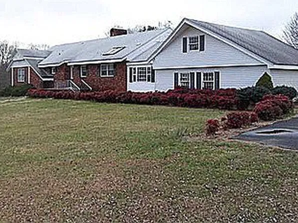 3053 Startown Rd, Newton, NC 28658