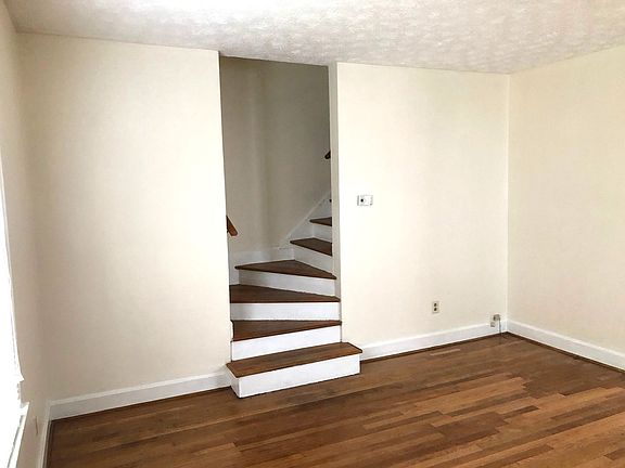5th image of 493 Bob O Link Dr APT 102