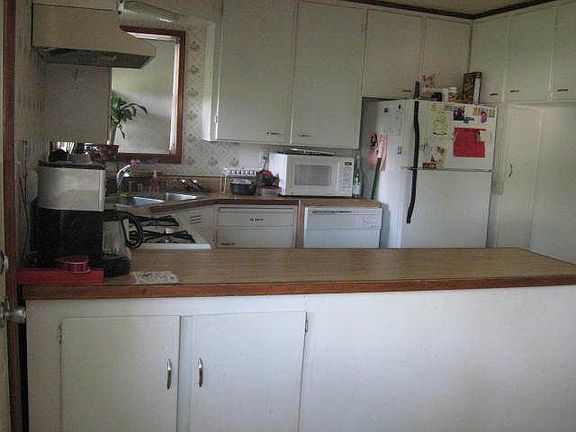 2nd image of 2835 Connie Dr