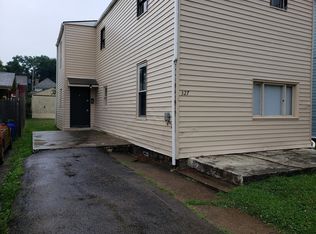 327 7th Ave #1, New Brighton, PA 15066