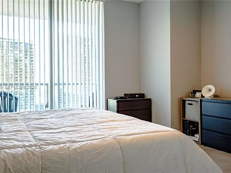 1111 SW 1st Ave #Penthouse 3822 — Photo 19