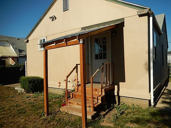 2nd image of 637 N 11th Ave