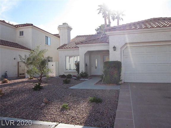 2nd image of 1425 Country Hollow Dr