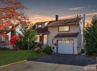 204 N Hill Rd, Colonia, NJ 07067