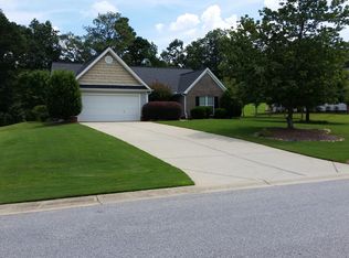 821 Custom Ln, Winder, GA 30680