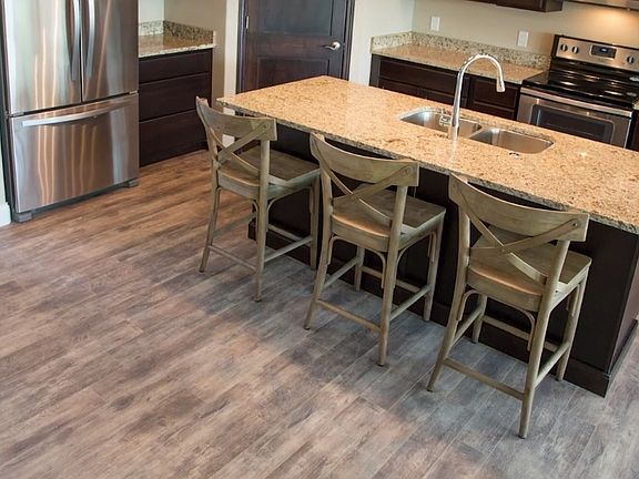 5th image of 8933 Pine Hollow Pl